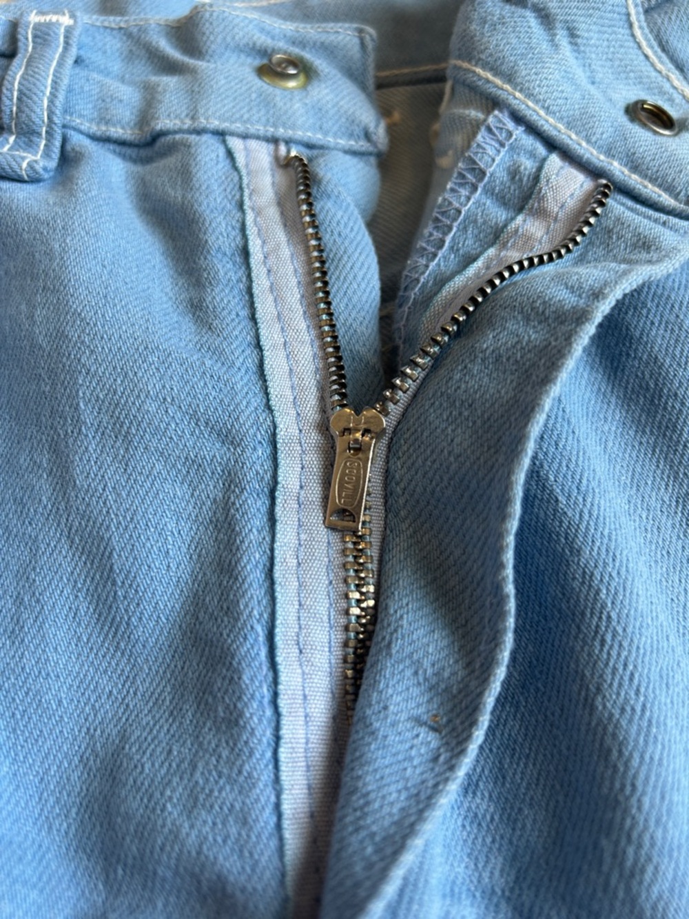 1960s/70s Wrangler Lightweight Jean Shorts, Flat Blue, Size 26 - Picture 5 of 6